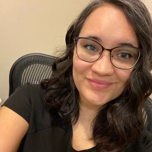 Meet your Posher, Olivia